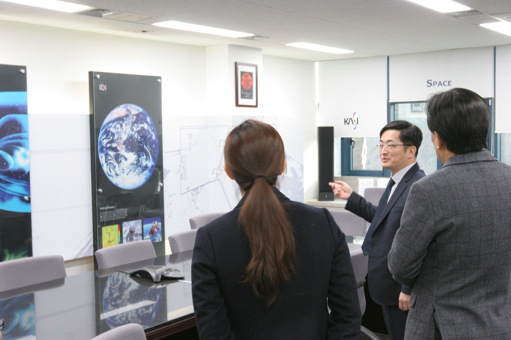 우주환경감시실 방문 사진