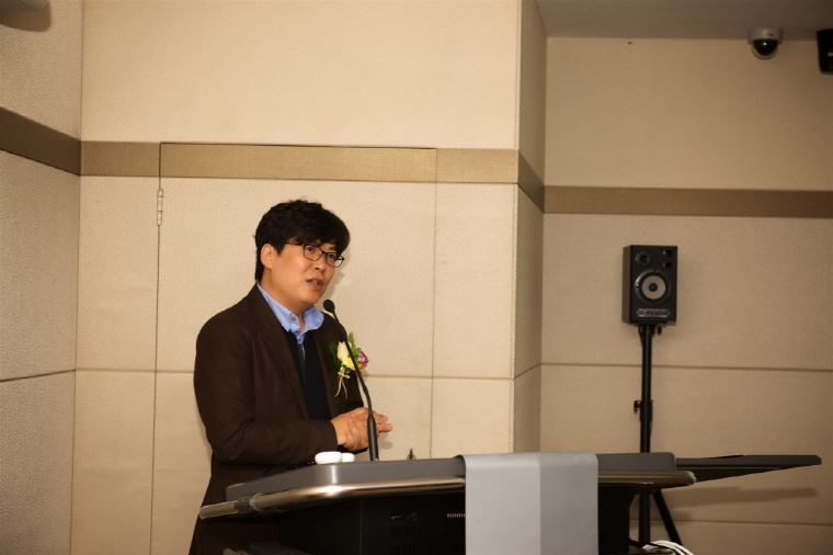 연구소기업에 대해 설명중인 (주)아이트릭스 김정웅 대표