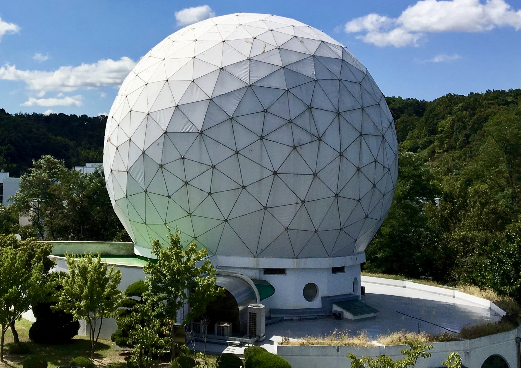 TRAO_radome