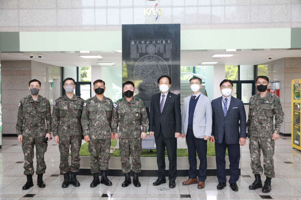 천상열차분야지도 앞 기념촬영