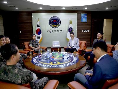 공군 참모총장 방문