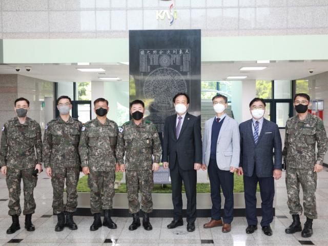육군 지상 작전사령관 방문