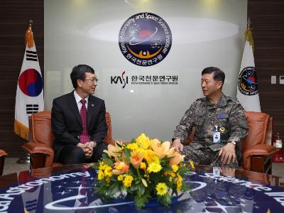 공군정보화기획실 정재만 소령 일행 내방